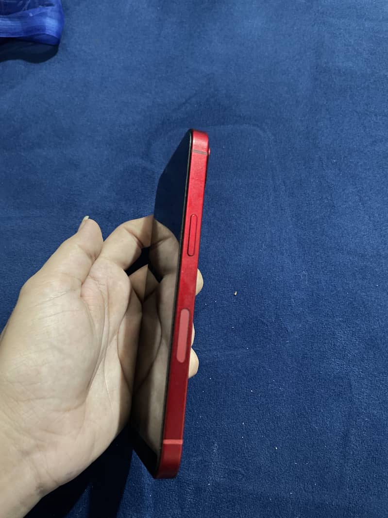 Apple iPhone 13 5