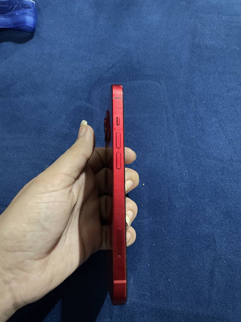 Apple iPhone 13 7
