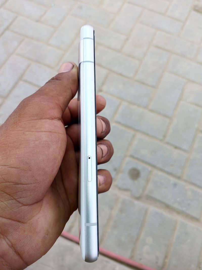 Google Pixel 7a 1