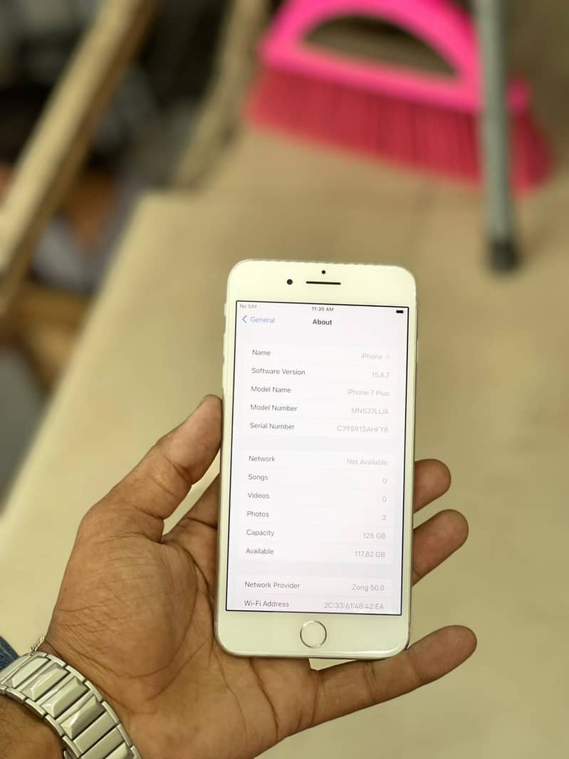 Apple iPhone 7 Plus 2
