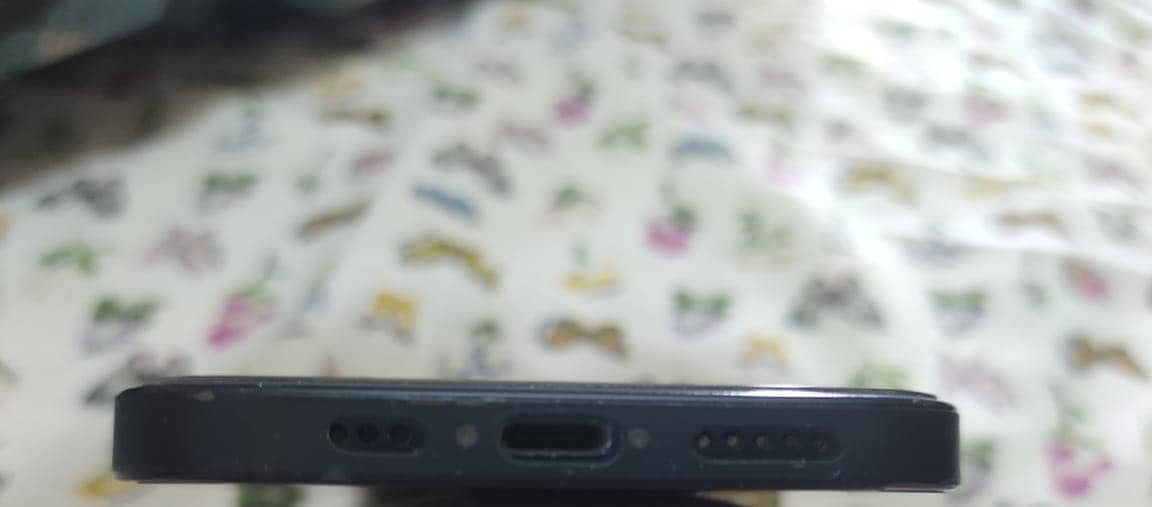 Apple iPhone 12 3