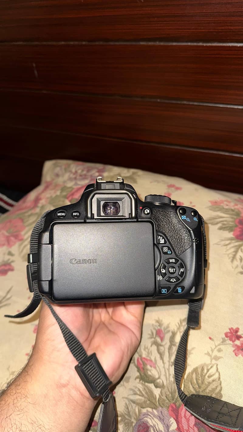 Canon Camera 5