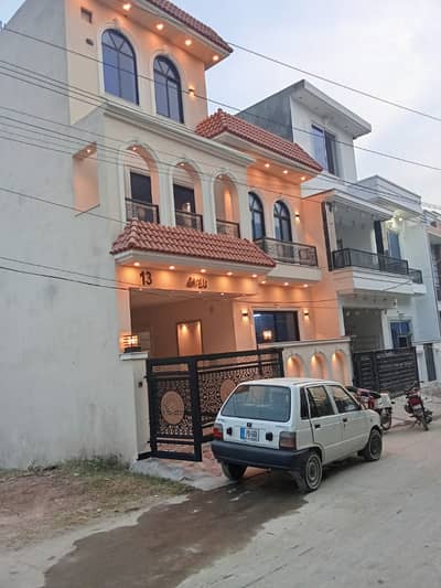 5 Marla House Available For Sale Bostan Valley