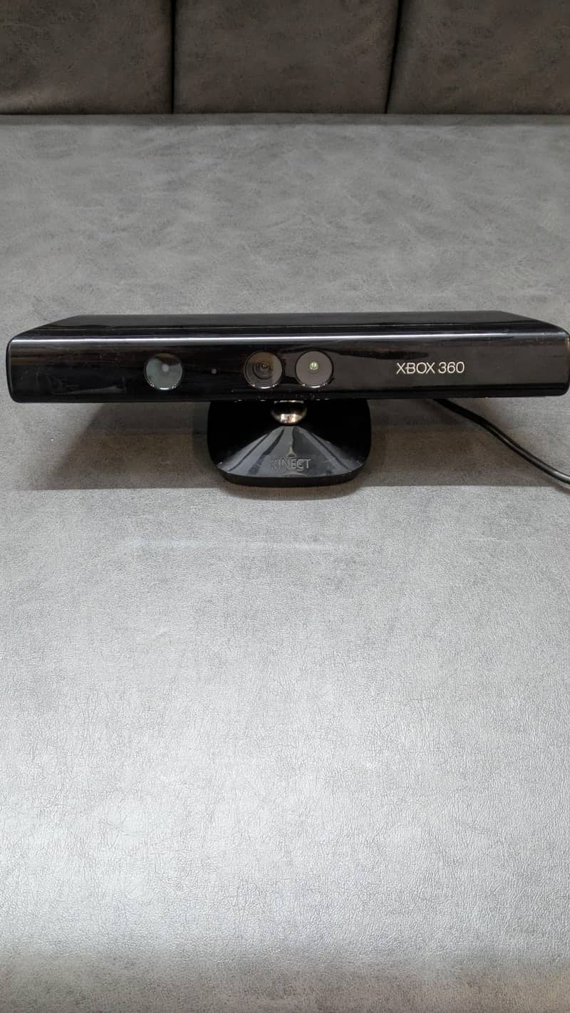 XBOX 360 KINECT 0