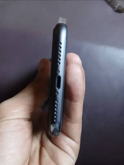 Iphone 11 jv sim lock  03086931242 wahtsapp