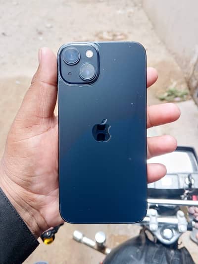 Apple iPhone 13