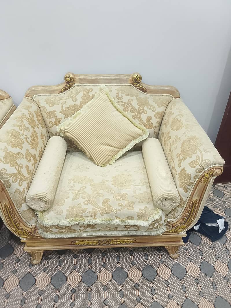 Good condition sofa set 0