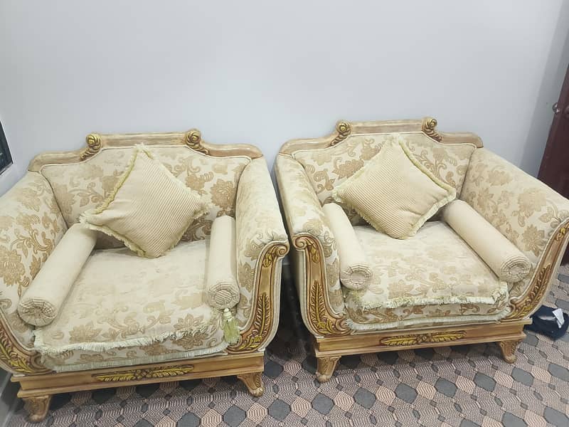 Good condition sofa set 3