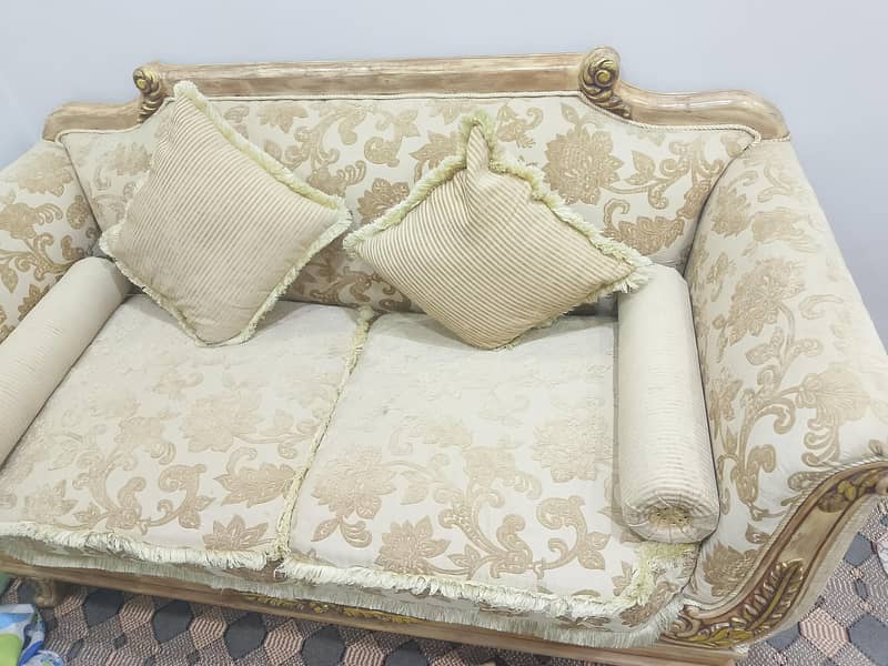 Good condition sofa set 6
