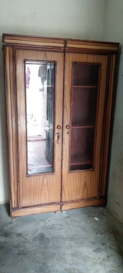 2 door divider use but condition good urgent sale