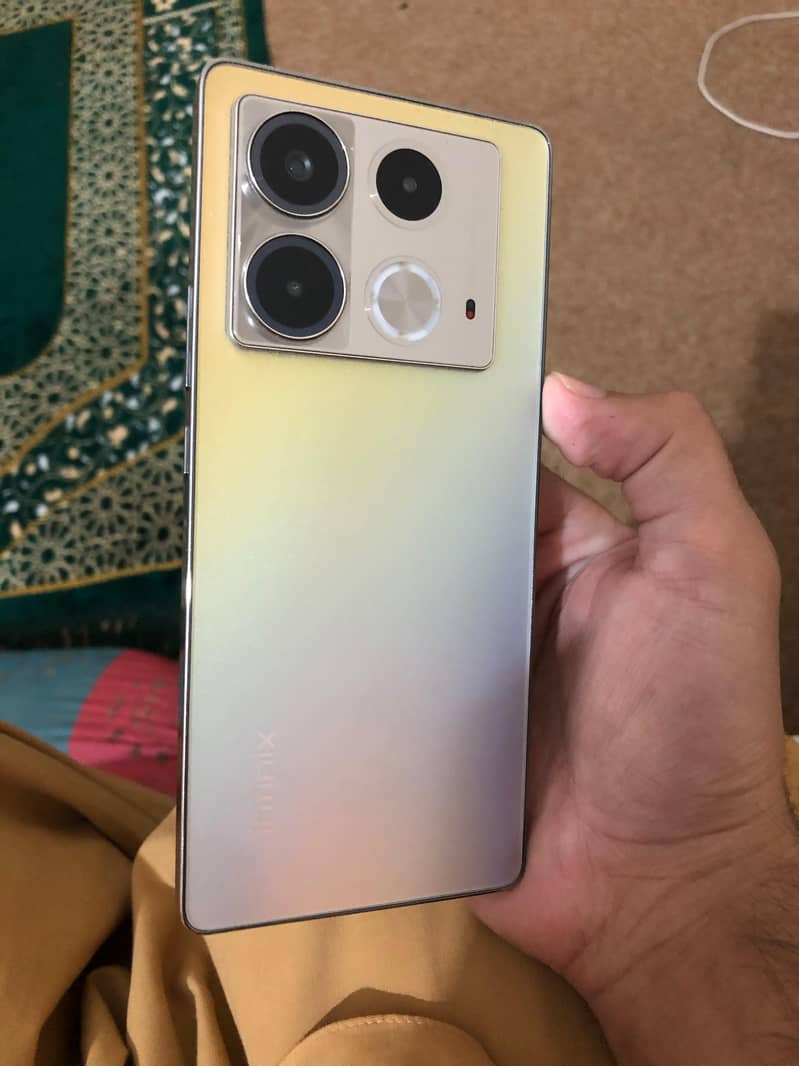 Infinix note 40 7