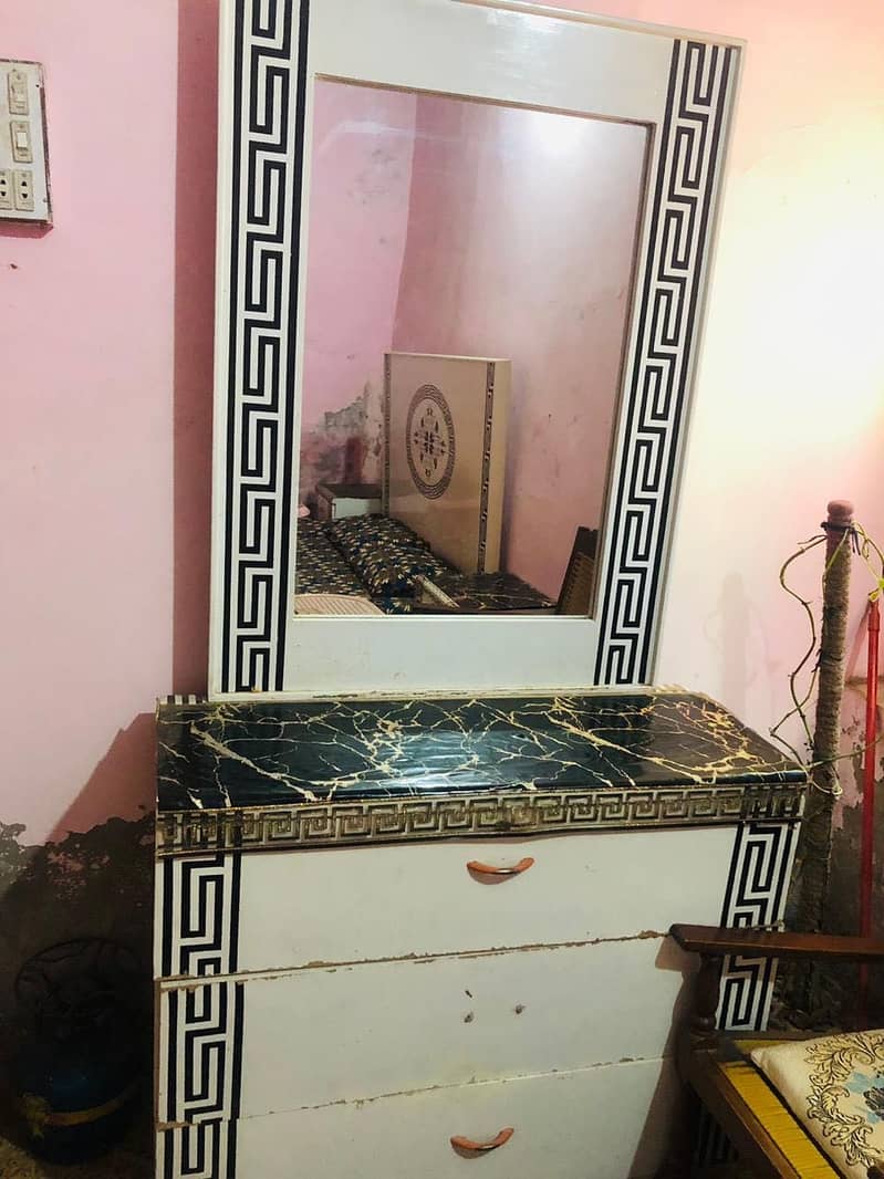Bed side tables dressing 1