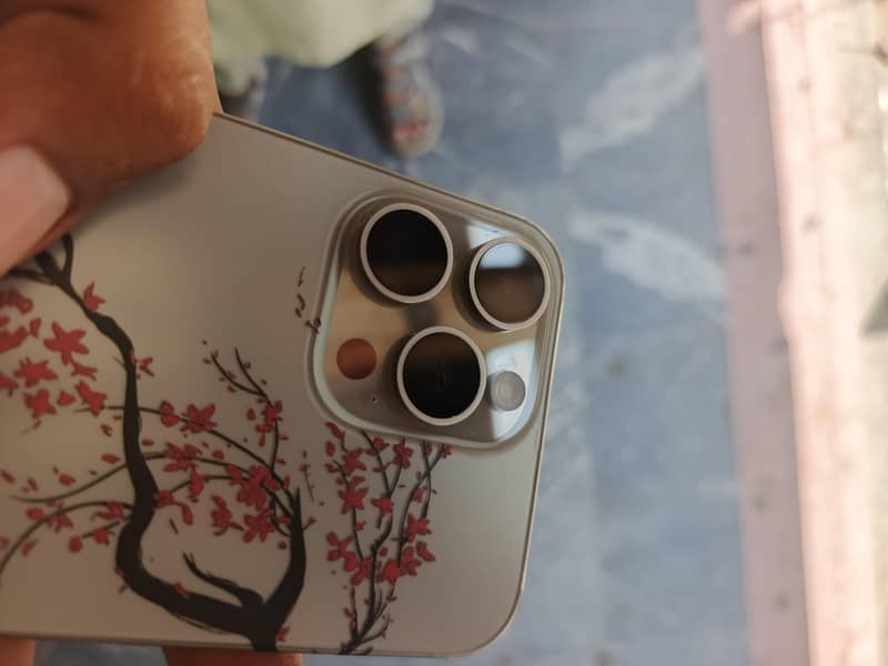 Apple iPhone 15 Pro Max 6