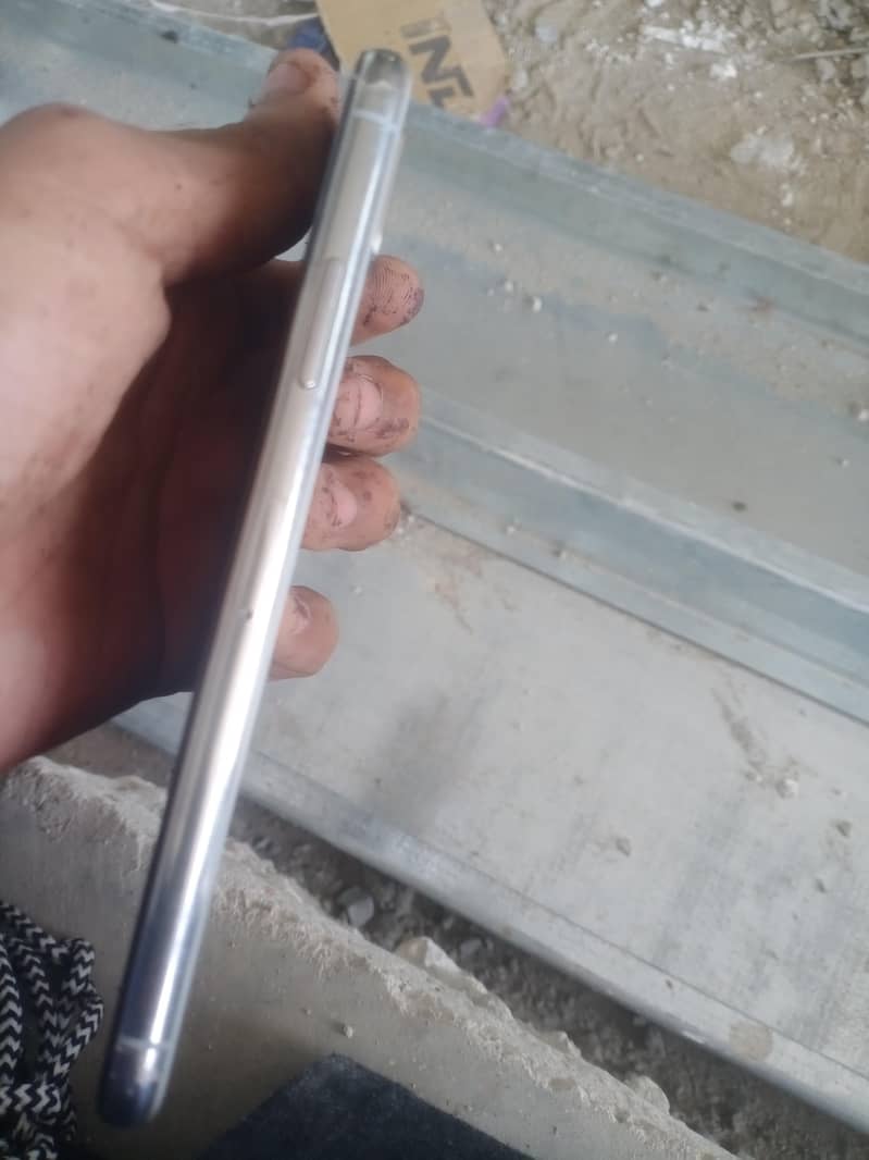 Apple iPhone X 2