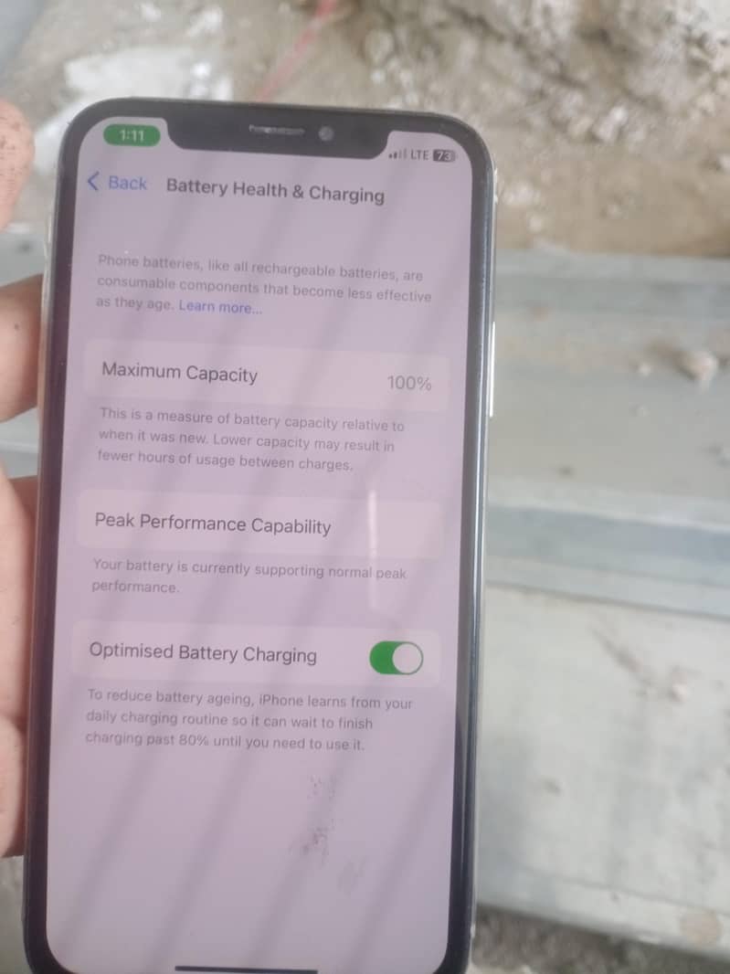 Apple iPhone X 4