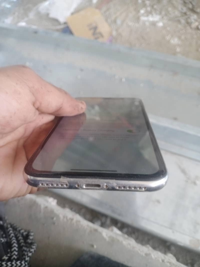 Apple iPhone X 5