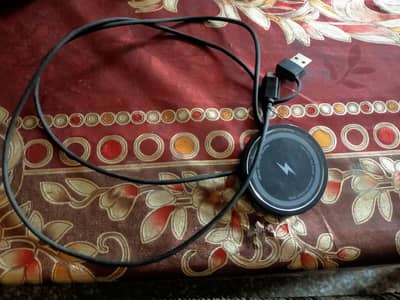 Magnetic wireless wire charger for sale
