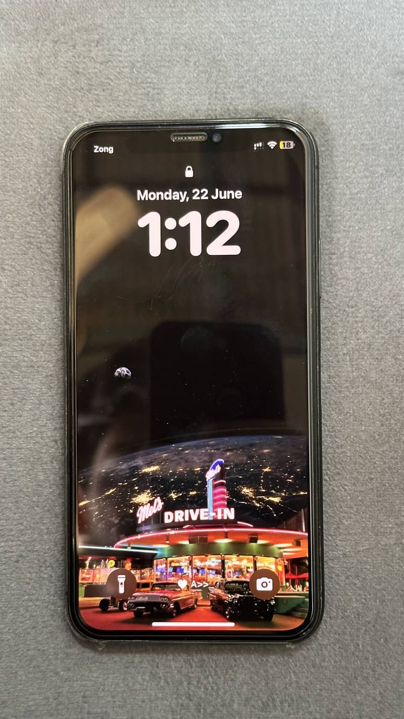 Apple iPhone XS 1