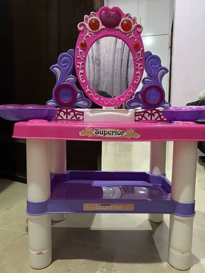 Dressing table