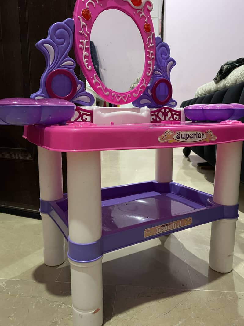 Dressing table 1