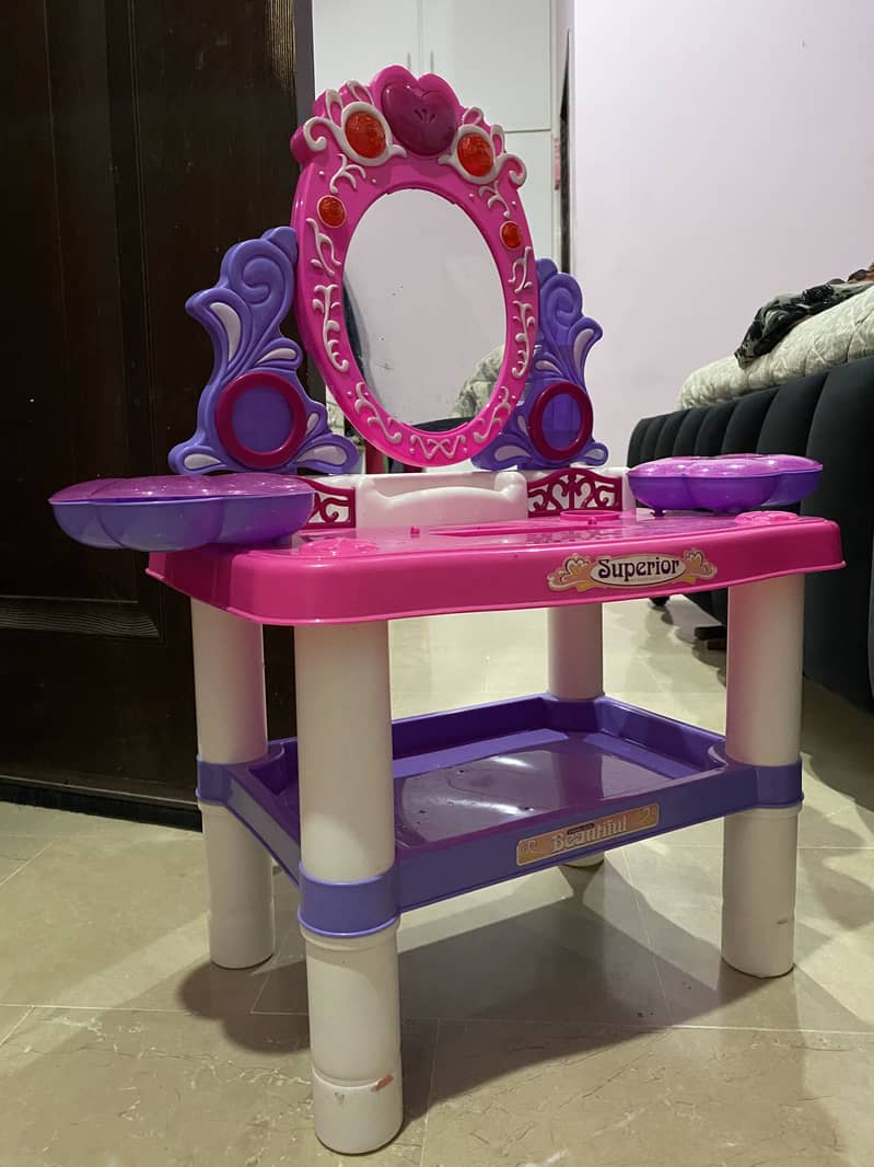 Dressing table 2