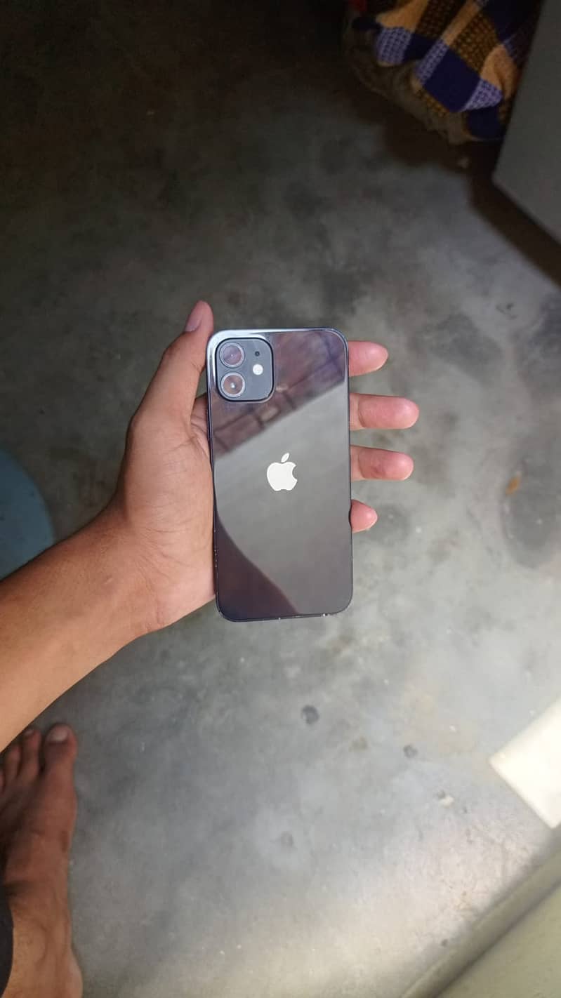 Apple iPhone 12 7