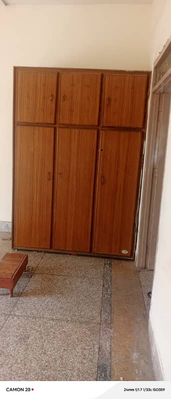 5 Marla lower portion separate Rasta for rent