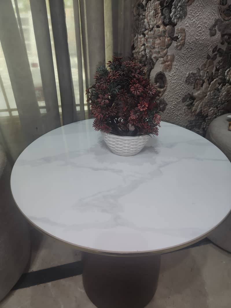 Trending coffee table 2