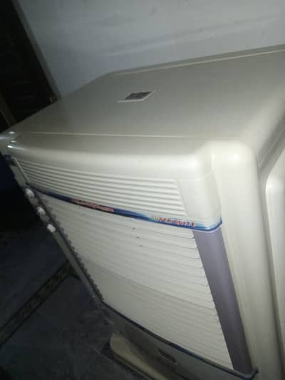 Room cooler