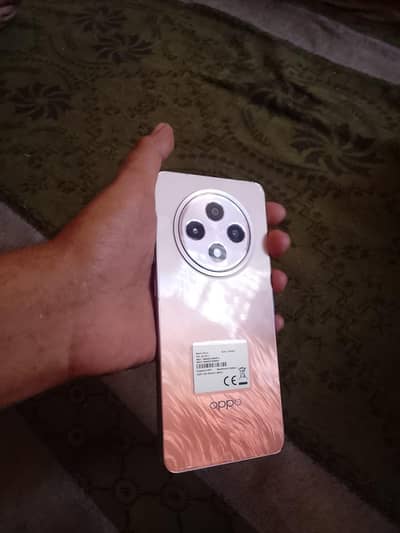 OPPO Reno12 F
