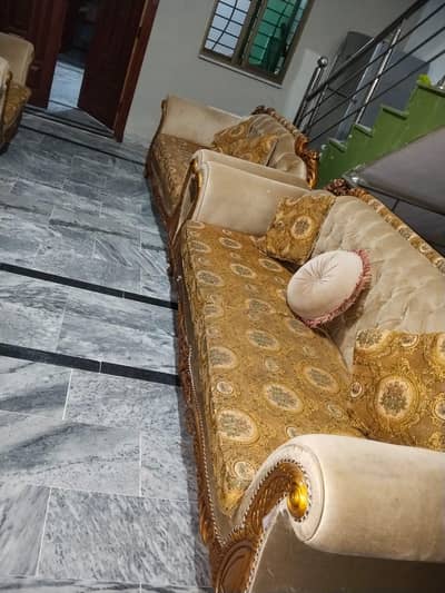Seven seater sofa for sale in Islamabad
