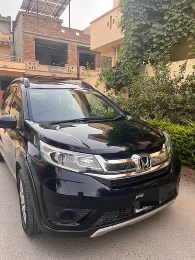Honda BR-V 2018 Manual Islamabad Number 100% Original Paint Guaranteed