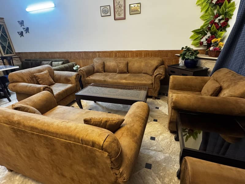Sofa with tables 1