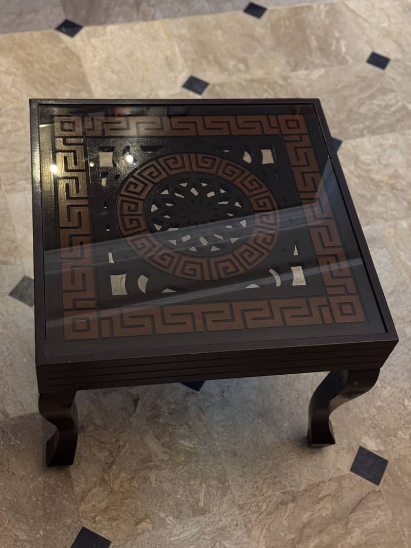 Sofa with tables 9