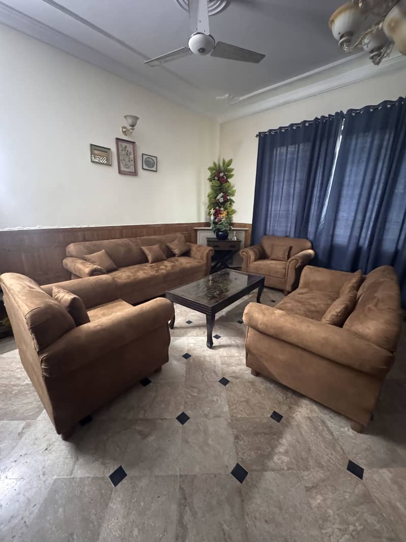 Sofa with tables 13