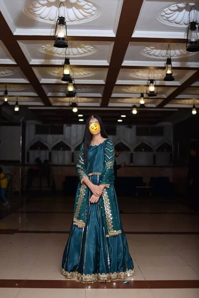 mehndi lehnga