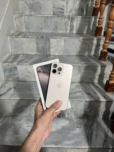 Apple iPhone 16 Pro Max