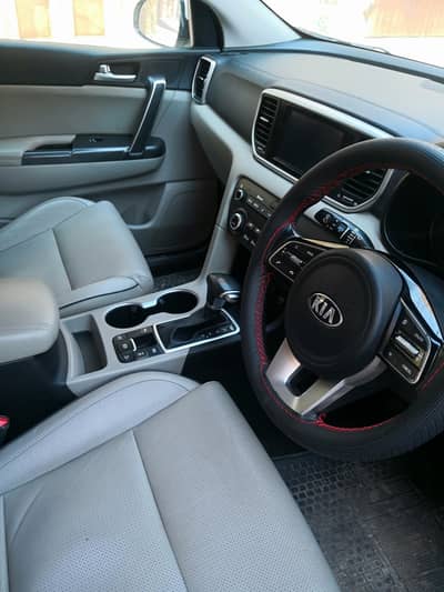KIA Sportage awd full option 03126501513