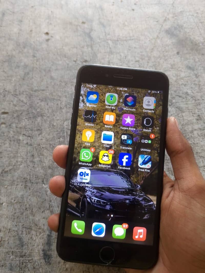 Apple iPhone 7 Plus 6