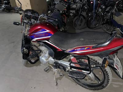 Honda CB125f only 5500 km used better then cg125 gs150 cb150