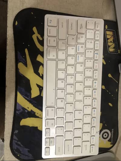 Smart slim white Bluetooth wireless keyboard for mac