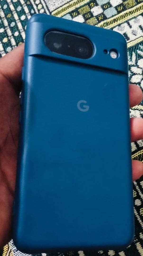 Google Pixel 8 4