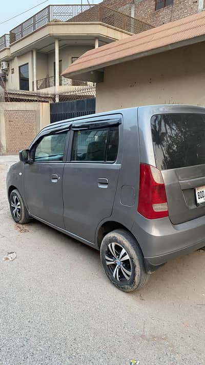 Suzuki Wagon R 2014/15 Model