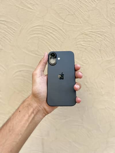 Apple iPhone 16