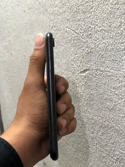 Apple iPhone XR