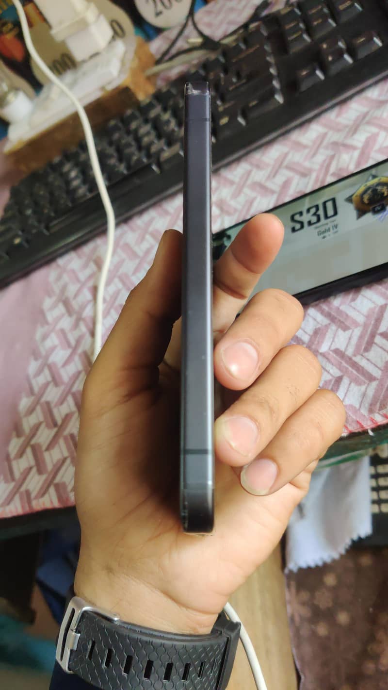 Google Pixel 9A 1