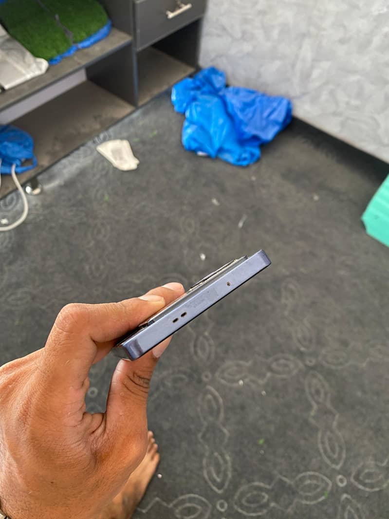 Infinix Note 40 4