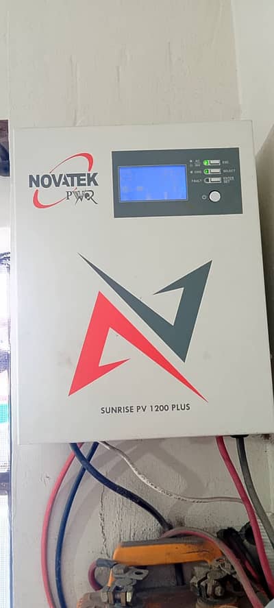 Soloar Inverter 3 in 1