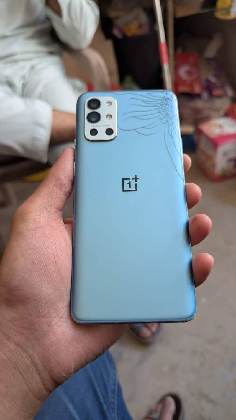One Plus 9R 0