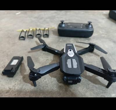 Y55 Foldable  Camera Drone with Remote & 1 Batteries – Needs Repair
